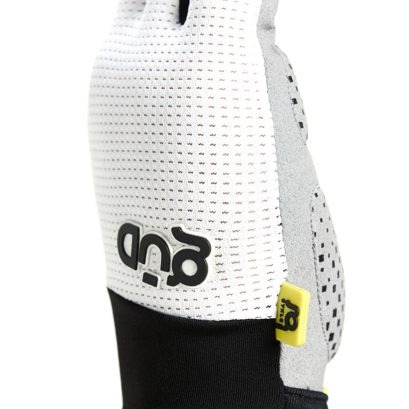 GUD-RACE-DAY-GLOVE-WH---3